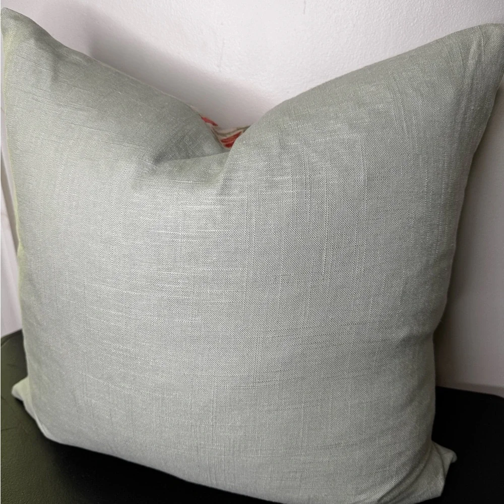 2 Embroidered Decorative Pillow - Picture 3 of 9